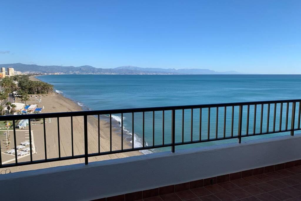 Amazing Frontline Sea Views Studio Apartment Castillo Del Vigia Торремолінос Екстер'єр фото