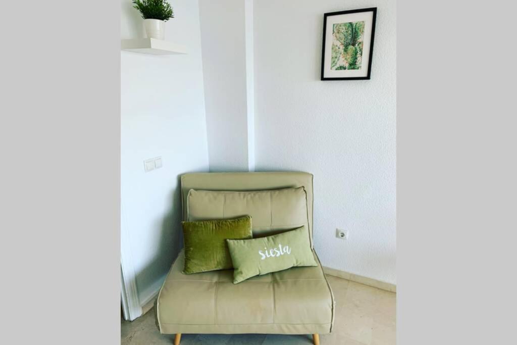 Amazing Frontline Sea Views Studio Apartment Castillo Del Vigia Торремолінос Екстер'єр фото