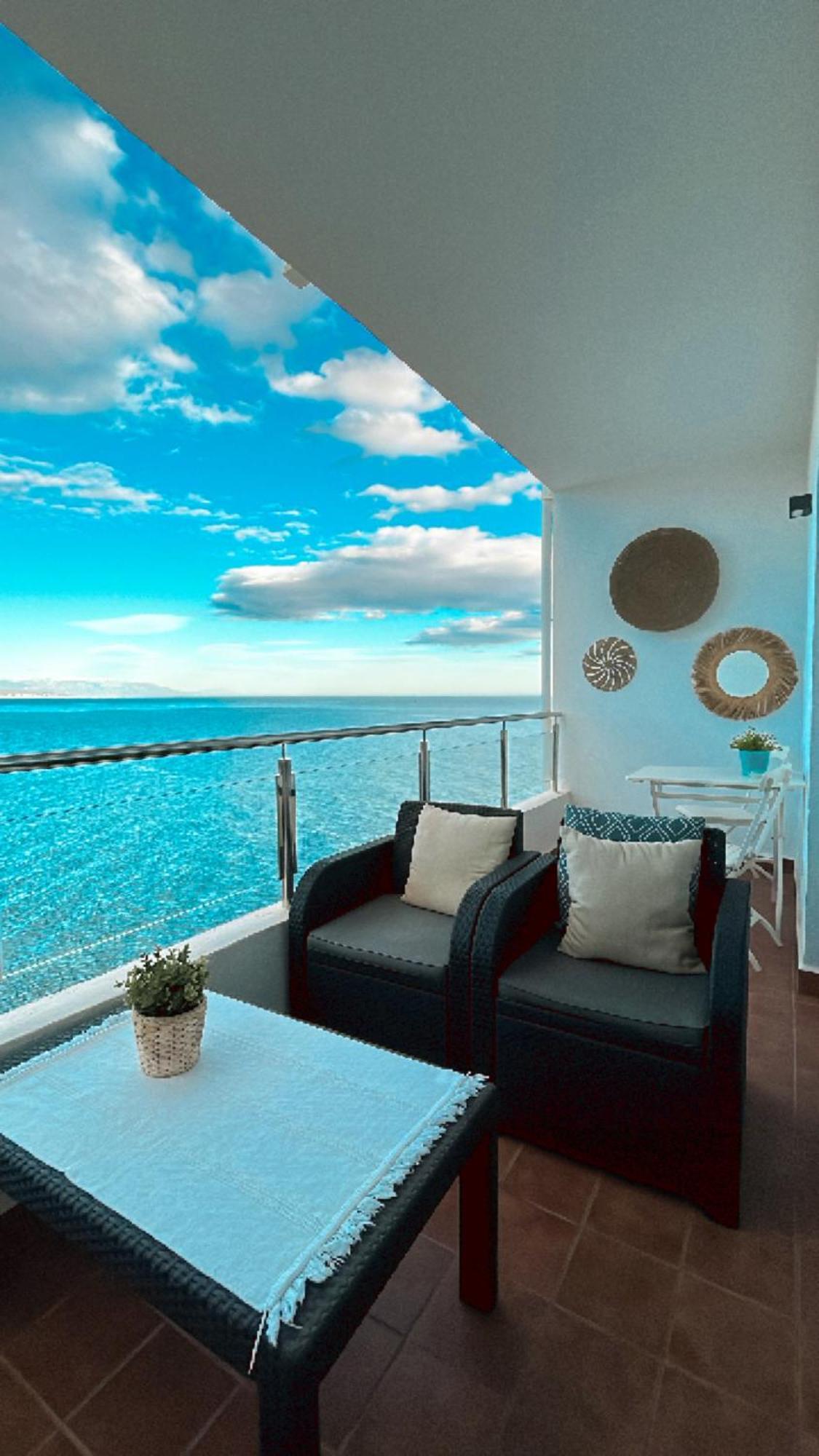 Amazing Frontline Sea Views Studio Apartment Castillo Del Vigia Торремолінос Екстер'єр фото